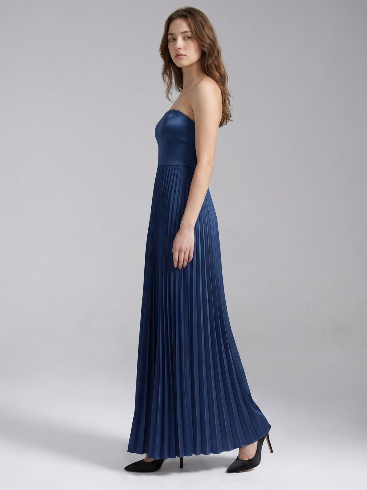 Navy Blue Satin A-Line Straight Neck Back Zip Floor-Length Bridesmaid Dress with Pleated Details - Curvevia