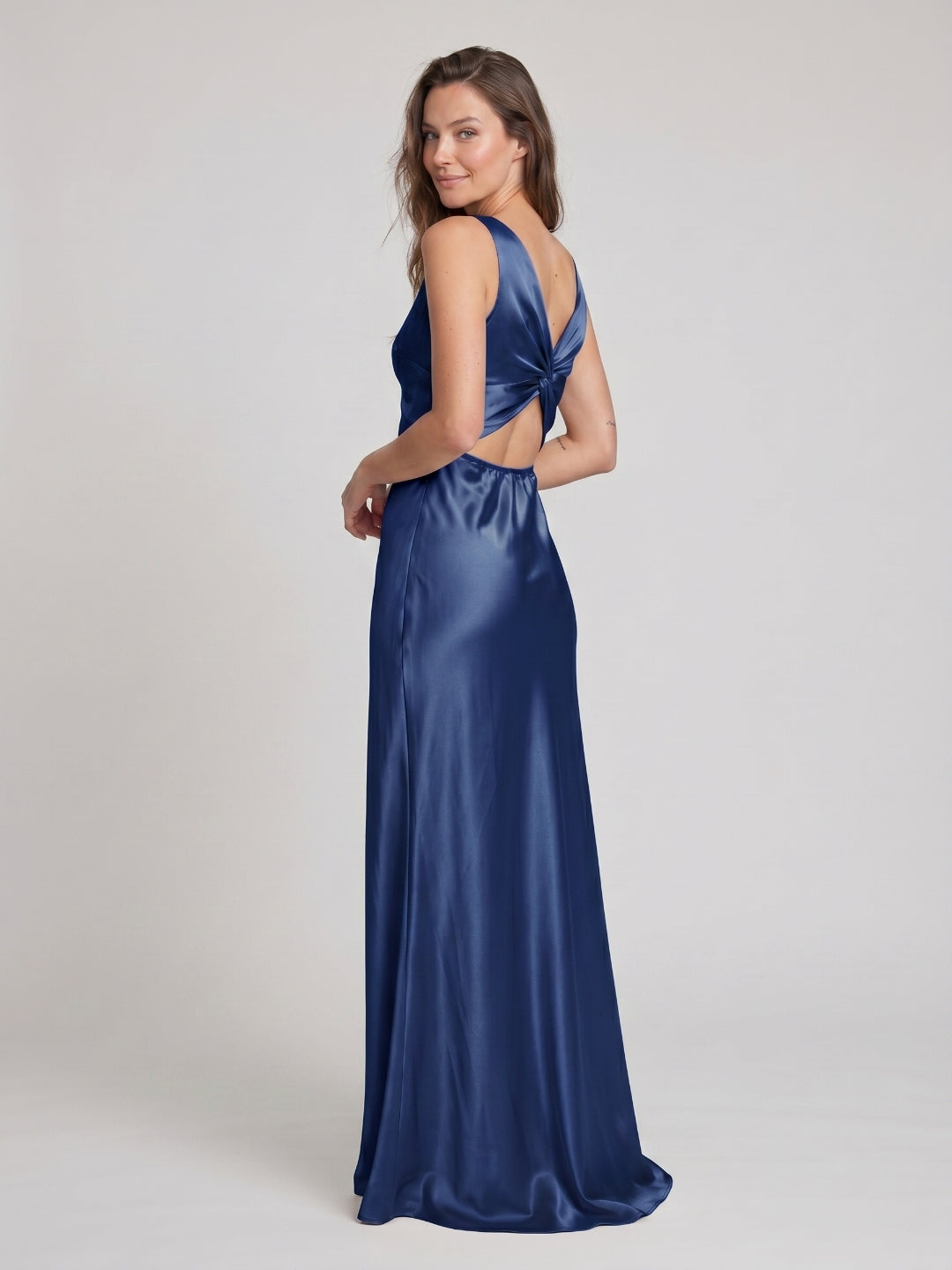 Navy Blue Satin Sheath V-Neck V-Back Floor-Length Bridesmaid Dress - Curvevia