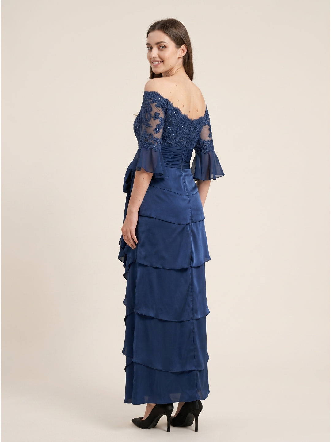 Navy Blue Satin column Scoop Neck Back Zip Floor-Length Mother of the Bride Dress with Bow - Curvevia