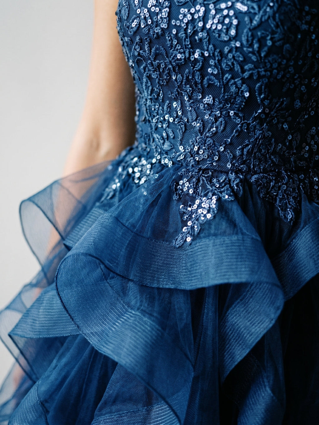 Navy Blue Tulle A-Line Square Neck Lace-Up Back Short Homecoming Dress with Sequins - Curvevia