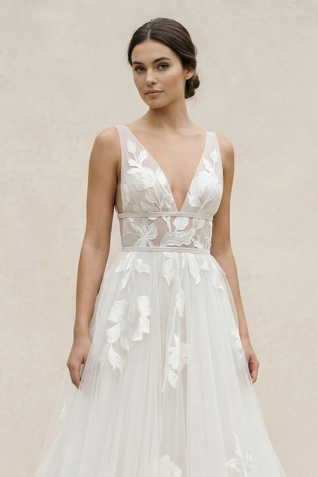 Marvelous V-neck A-Line Wedding Dress Tulle Appliques Rustic Wedding Dress - Curvevia