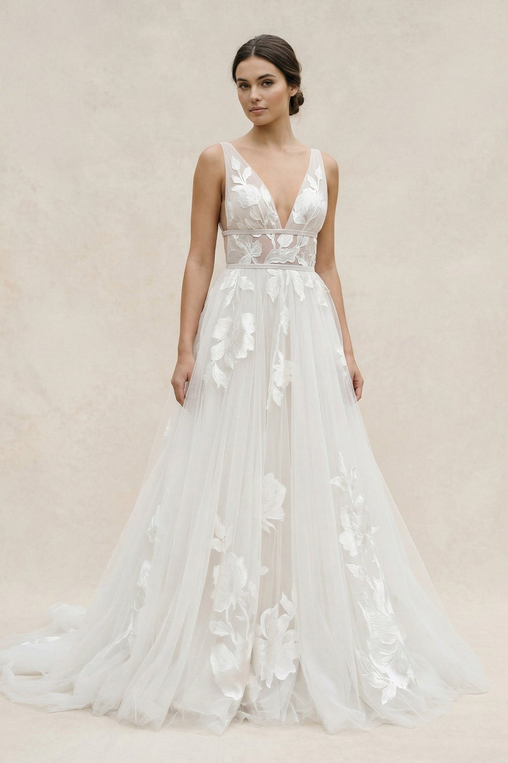 Marvelous V-neck A-Line Wedding Dress Tulle Appliques Rustic Wedding Dress - Curvevia