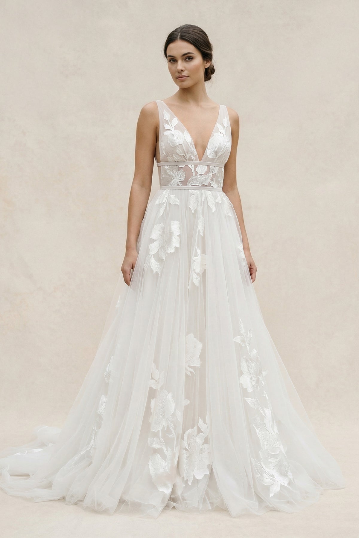 Marvelous V-neck A-Line Wedding Dress Tulle Appliques Rustic Wedding Dress - Curvevia