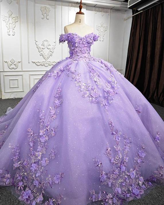 Romantic Sleeveless Beading Quinceanera Dresses with 3D Flower Appliques - Curvevia