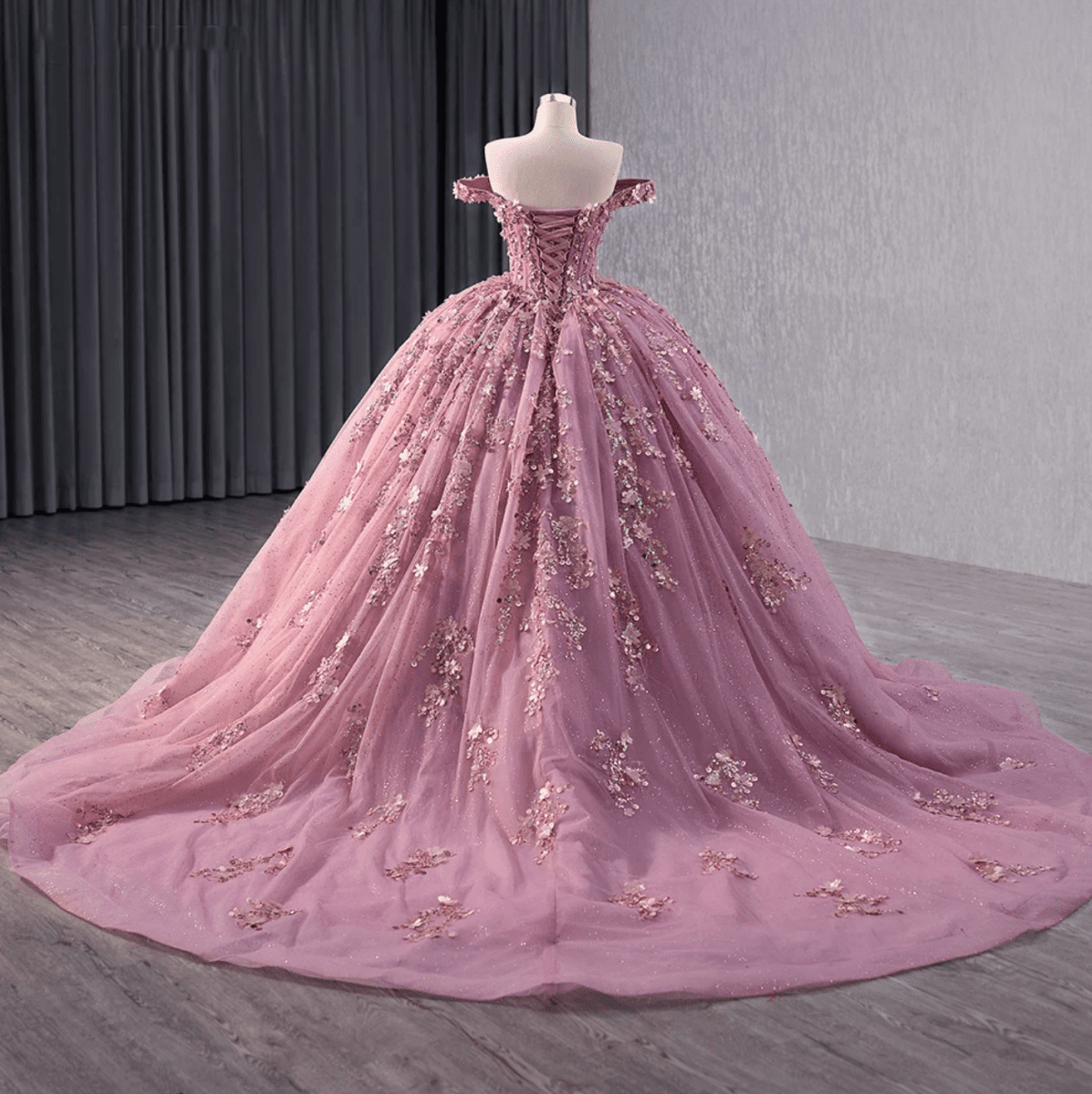 Floral Lace Sweetheart Corset Ball Gown Quinceañera Dress - Curvevia