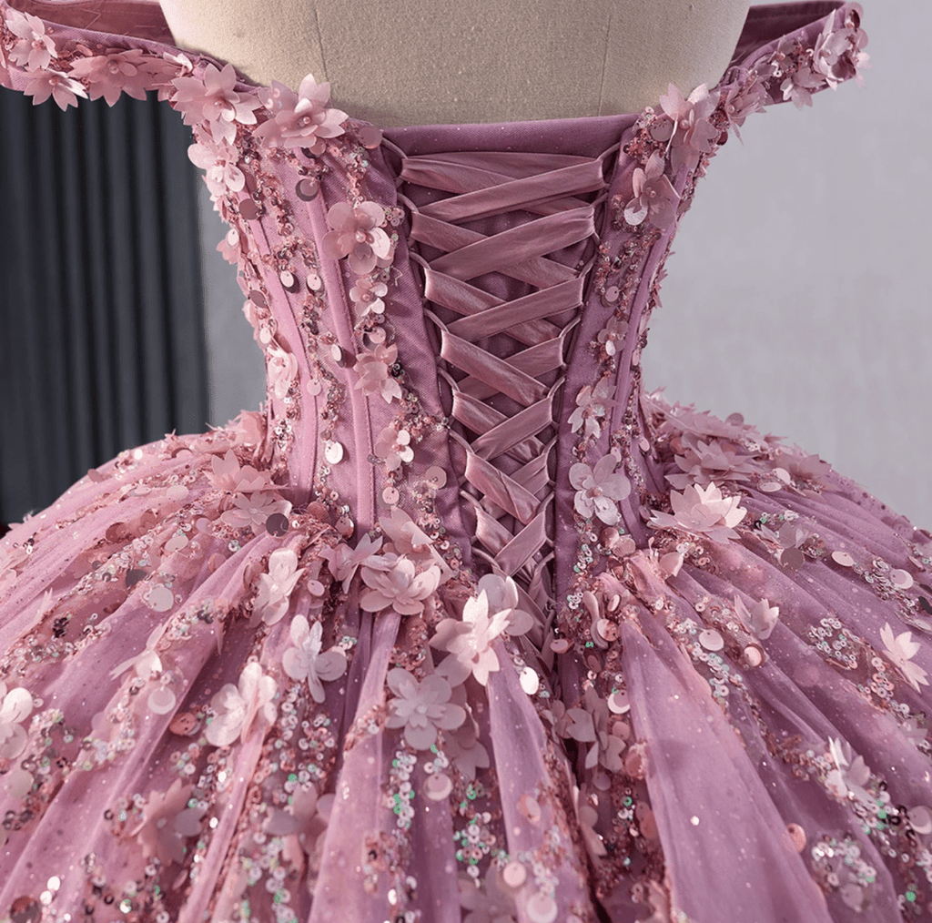 Floral Lace Sweetheart Corset Ball Gown Quinceañera Dress - Curvevia