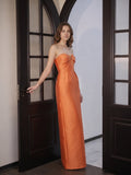 Sculpted Orange Satin Sheath Sweetheart Backless Floor-Length Bridesmaid Dress with Pleats - Curvevia