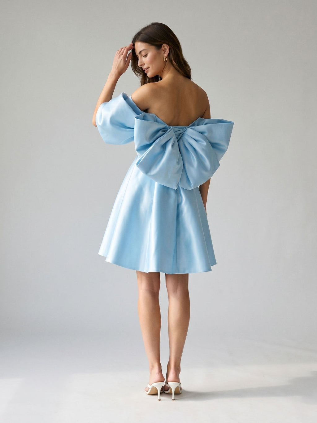 Sky Blue Satin A-Line Sweetheart Backless Short Homecoming Dress with Bow - Curvevia