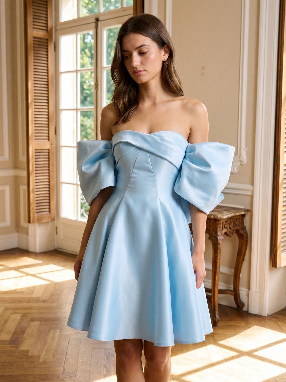 Sky Blue Satin A-Line Sweetheart Backless Short Homecoming Dress with Bow - Curvevia