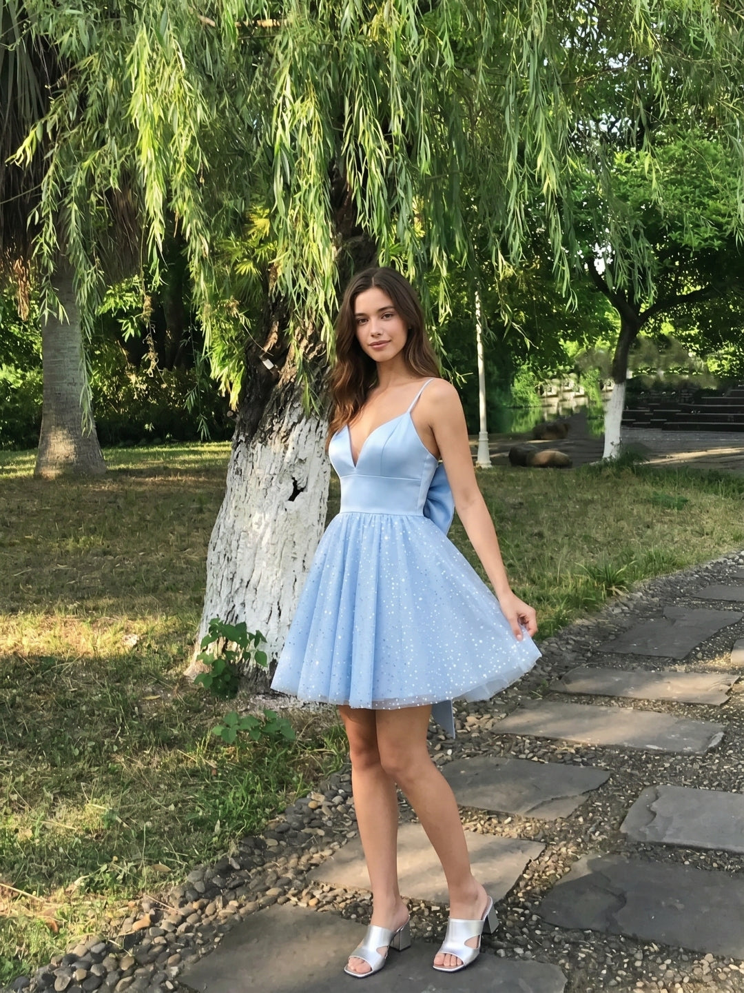 Sky Blue Satin A-Line Sweetheart V-Back Short Homecoming Dress with Bow - Curvevia