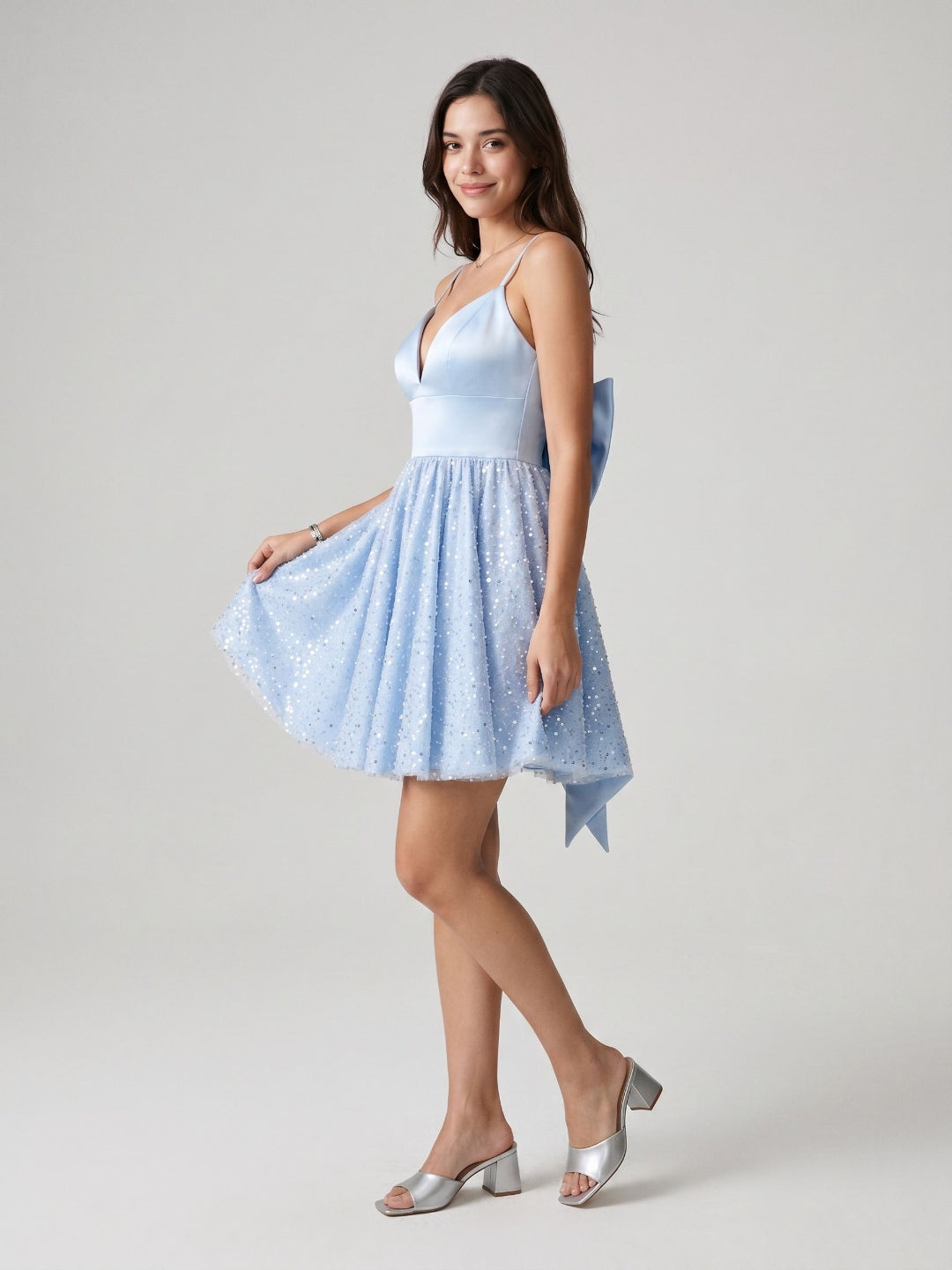 Sky Blue Satin A-Line Sweetheart V-Back Short Homecoming Dress with Bow - Curvevia