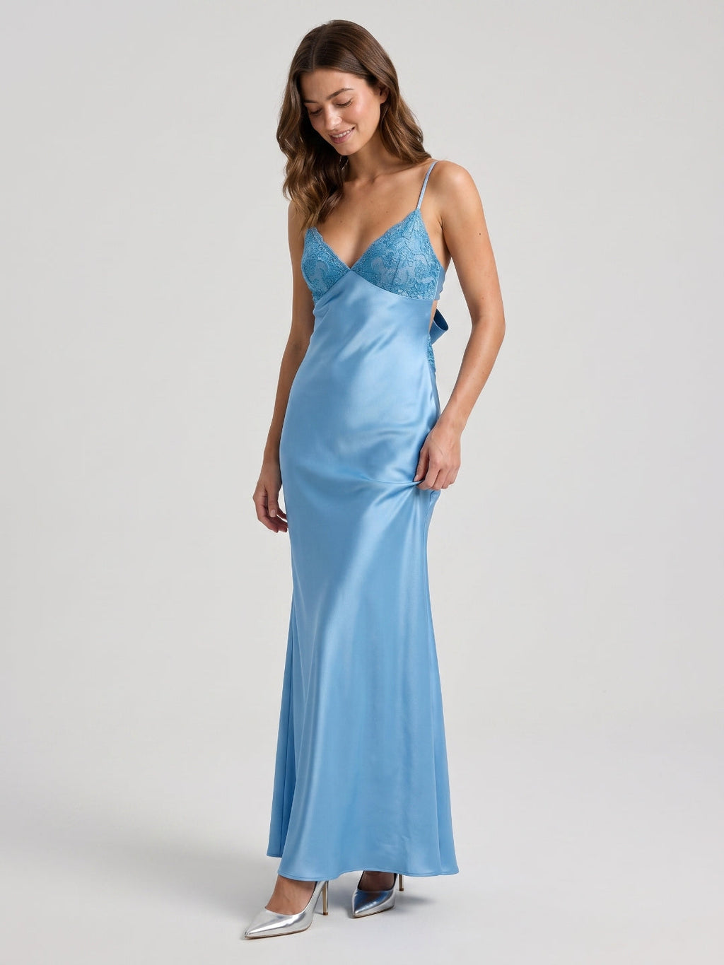 Steel Blue Satin Sheath V-Neck Backless Floor-Length Evening Gown with Bow - Curvevia