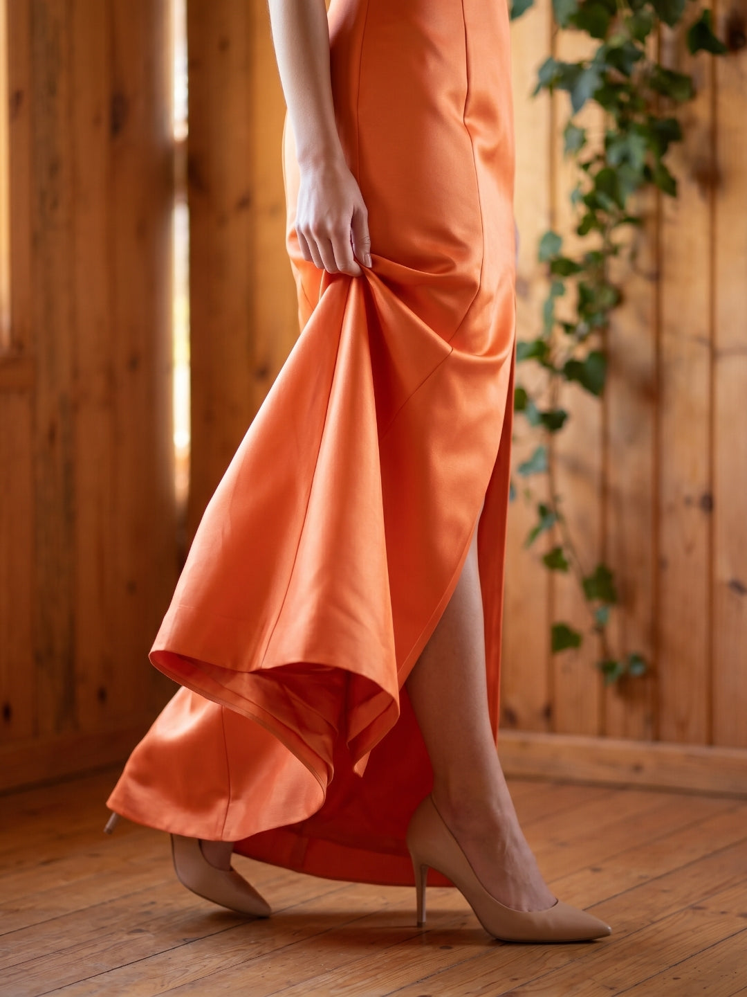Striking Orange Satin Trumpet Scoop Neck Keyhole Back Floor-Length Bridesmaid Dress with Bow - Curvevia