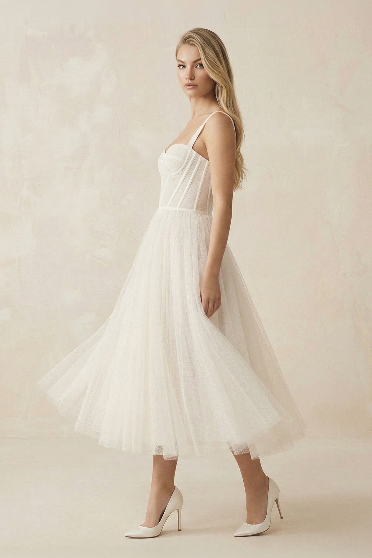 A-Line Sweetheart Sleeveless Tulle Tea-Length Wedding Dresses With Pleated - Curvevia