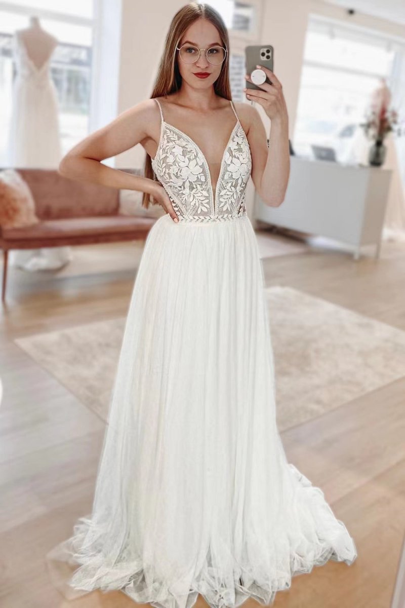 Simple White A-Line Boho Long Chiffon Wedding Dress with Lace Appliques - Curvevia
