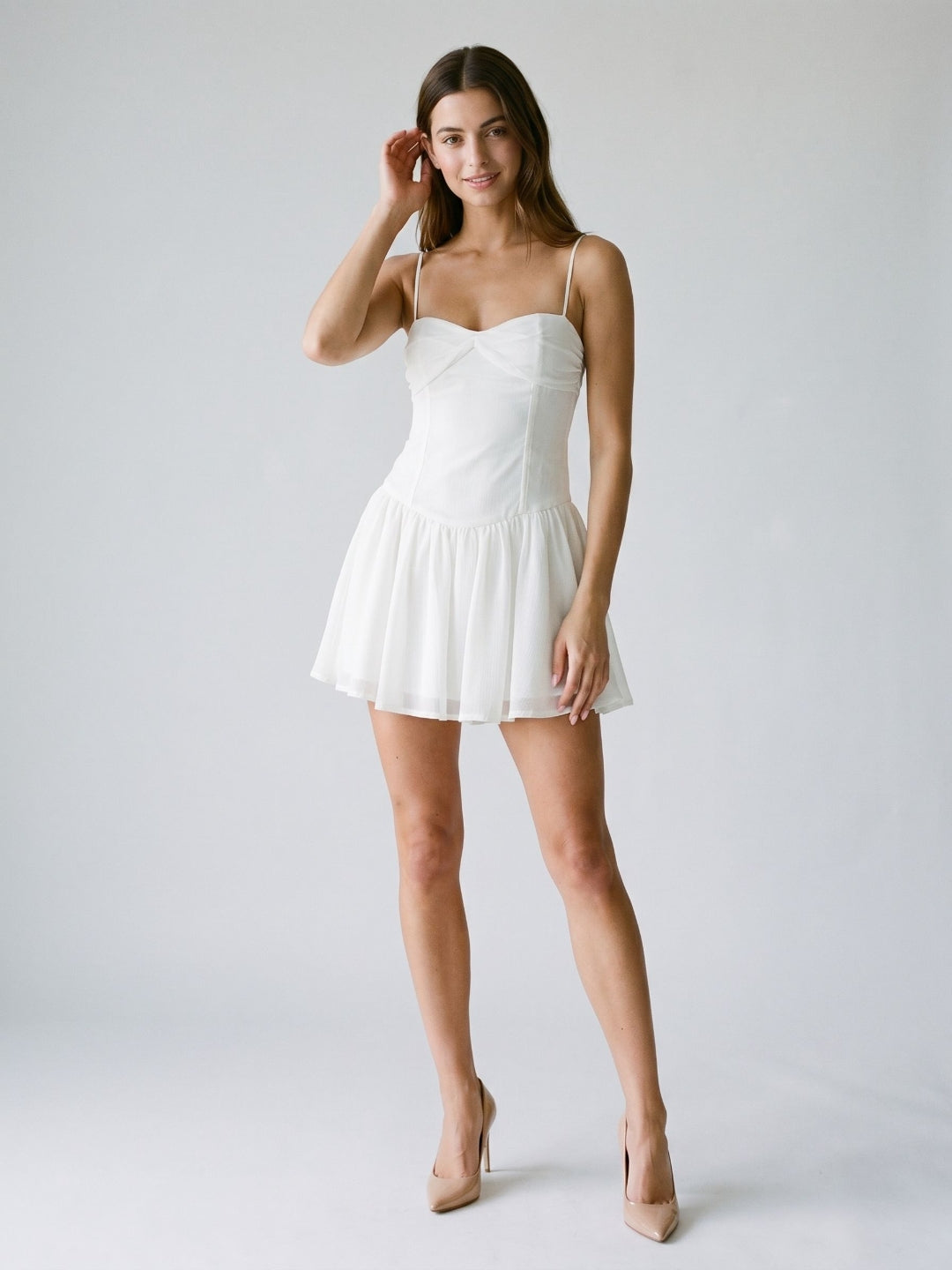 White Chiffon A-Line Sweetheart Backless Short Dress with Pleating - Curvevia