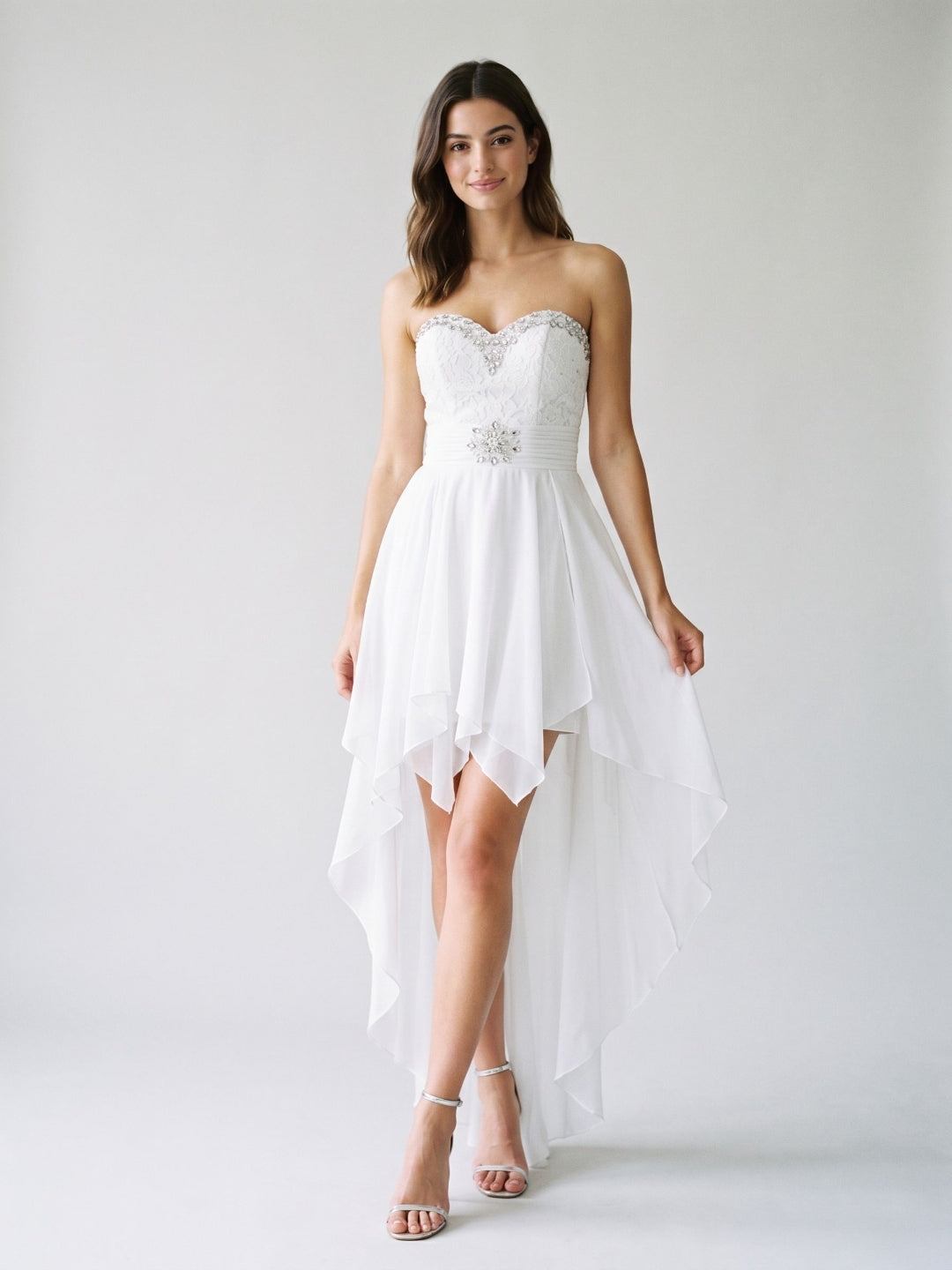 White Chiffon A-Line Sweetheart Backless Short Homecoming Dress with Beading - Curvevia
