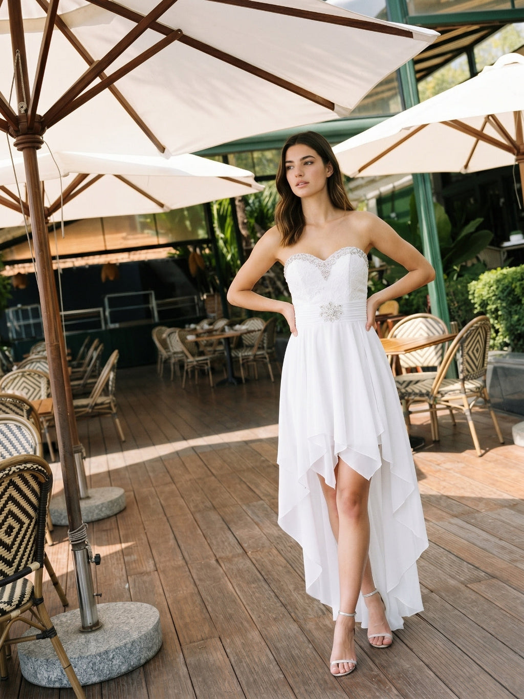 White Chiffon A-Line Sweetheart Backless Short Homecoming Dress with Beading - Curvevia