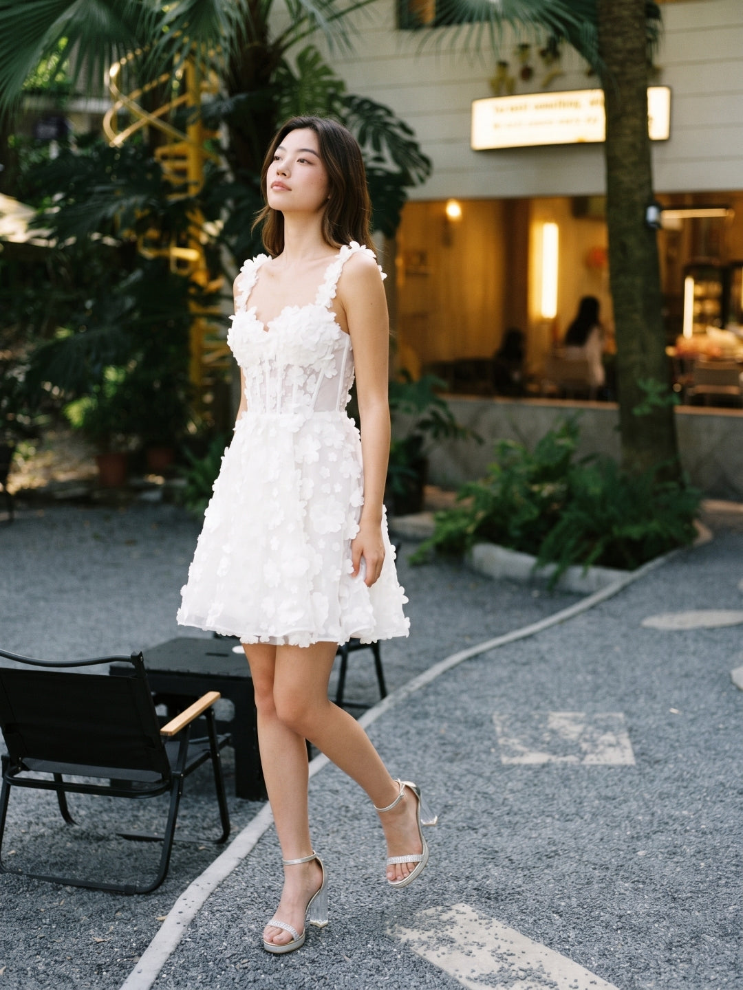 White Lace A-Line Sweetheart Criss-Cross Straps Mini Homecoming Dress with 3D Flowers - Curvevia
