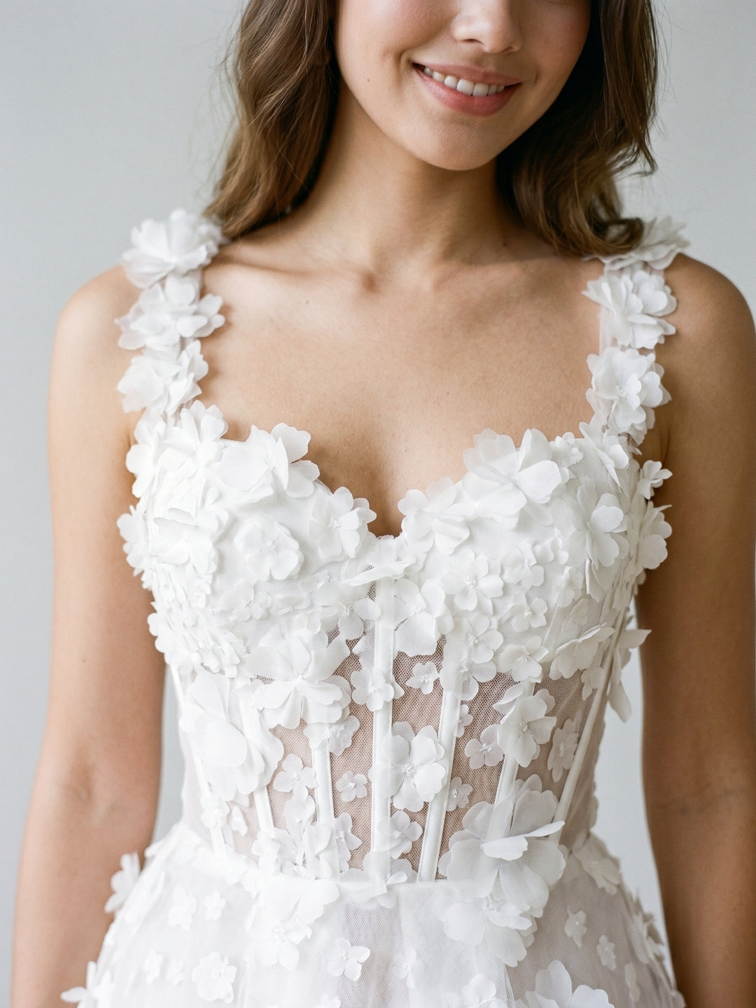 White Lace A-Line Sweetheart Criss-Cross Straps Mini Homecoming Dress with 3D Flowers - Curvevia