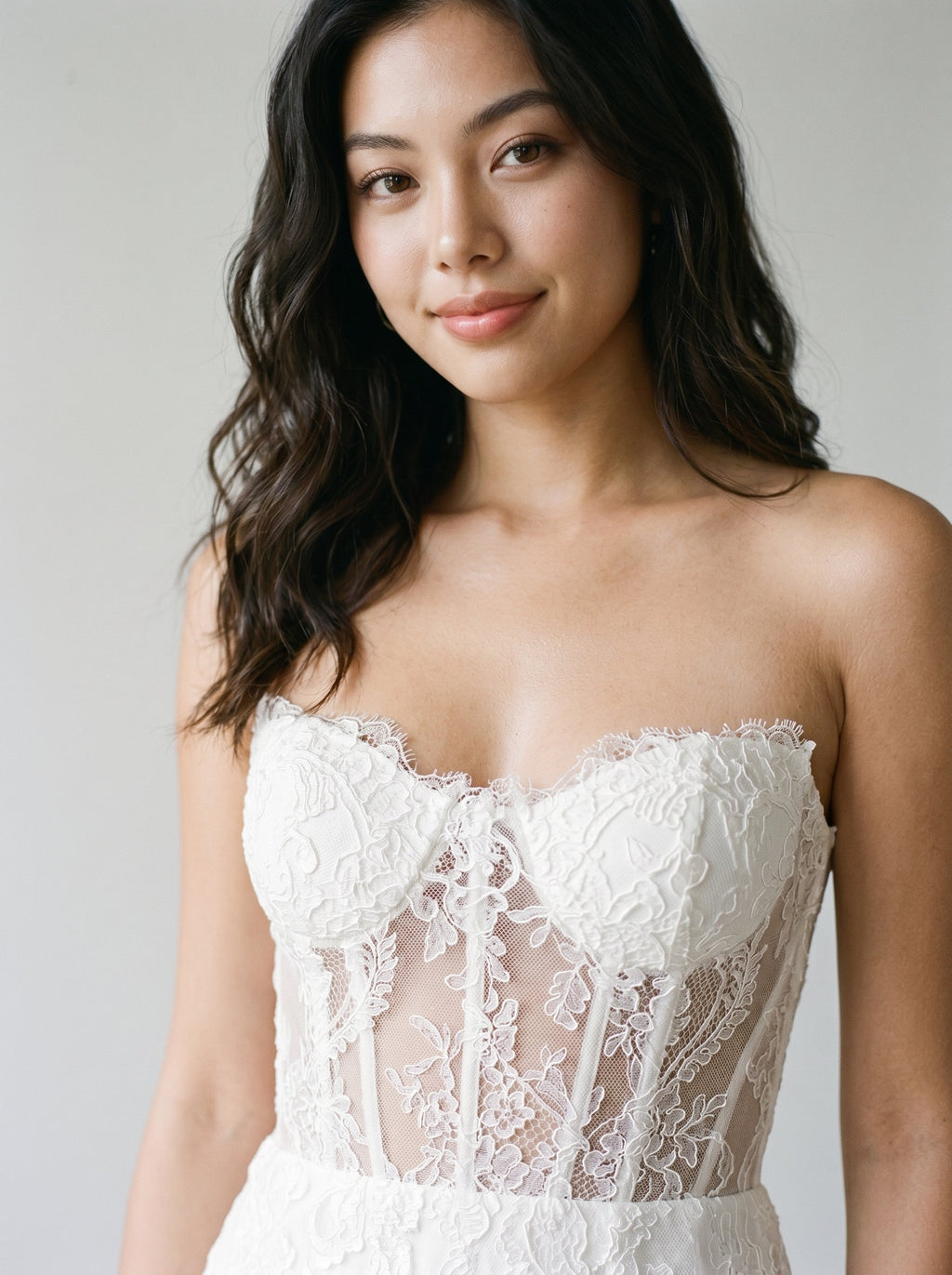White Lace Column Sweetheart Illusion Mini Homecoming Dress - Curvevia