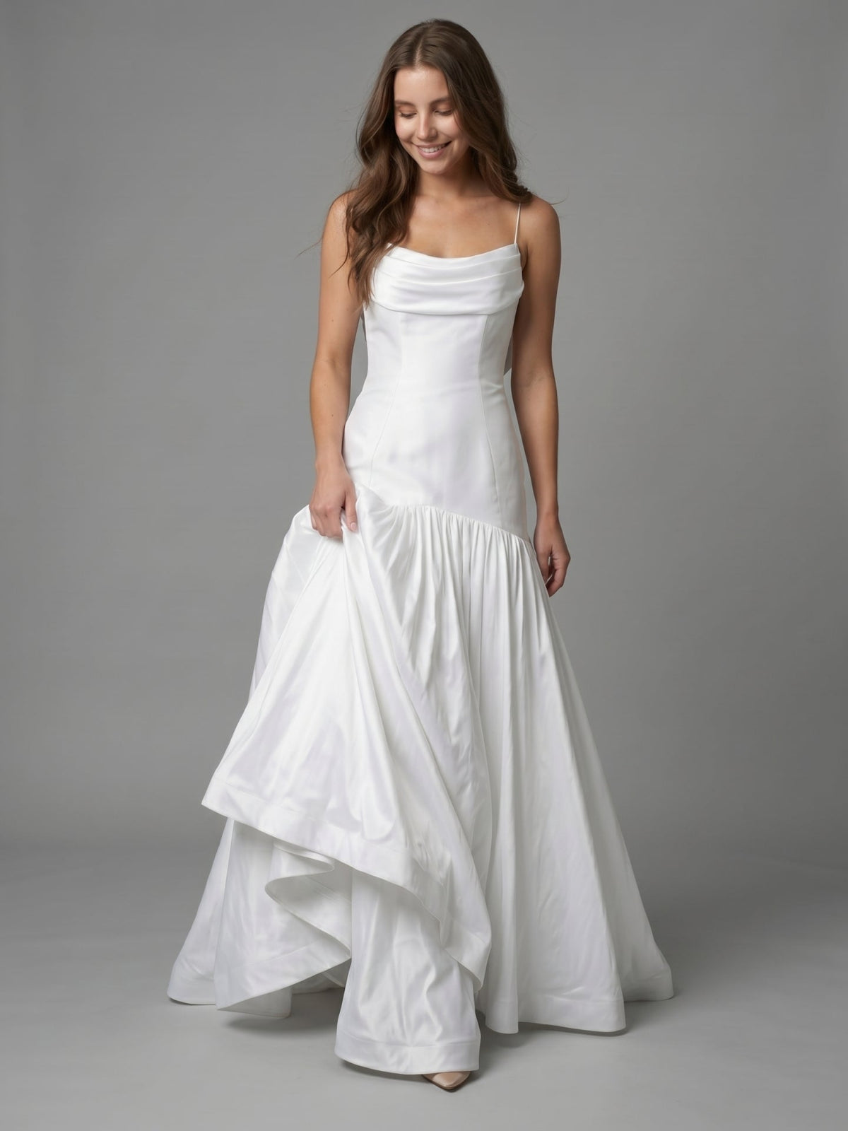 White Matte Satin Sheath Straight Neck Backless Floor-Length Bridesmaid Dress with Bow - Curvevia