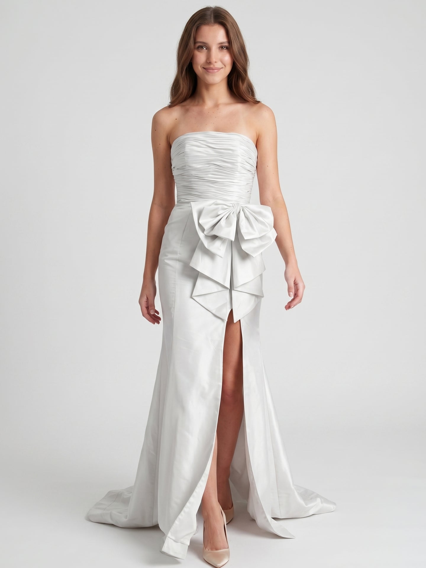 White Matte Satin Sheath Straight Neck Backless Floor-Length Bridesmaid Dress with Bow - Curvevia