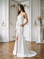 White Matte Satin Sheath Straight Neck Backless Floor-Length Bridesmaid Dress with Bow - Curvevia