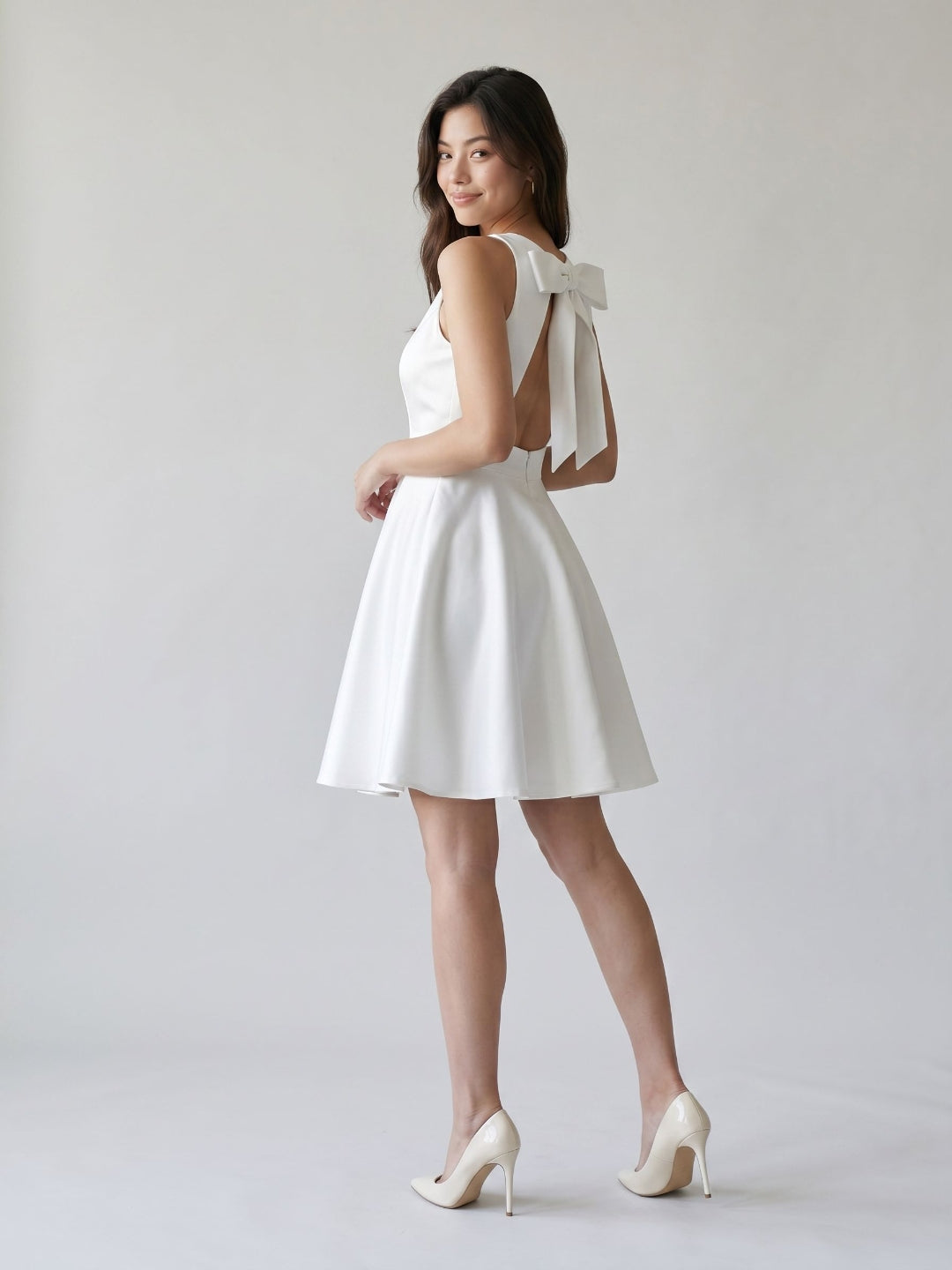 White Satin A-Line Scoop Neck Short Dress with Pleating - Curvevia
