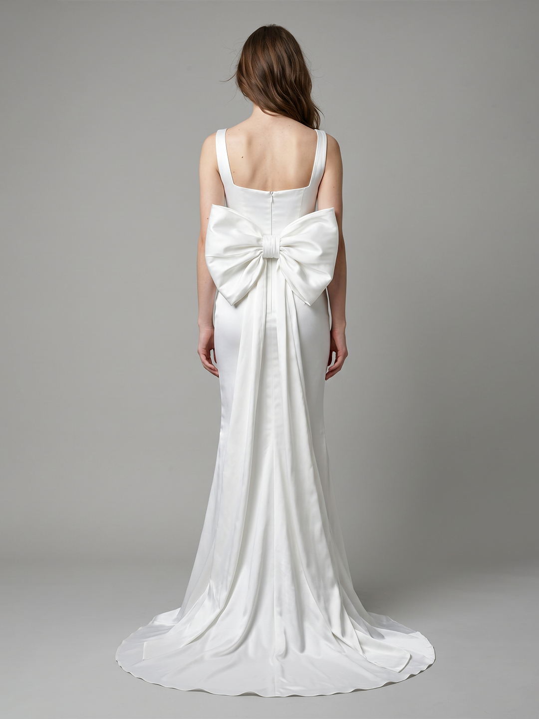 White Satin Mermaid Square Neck Backless Floor-Length Bridesmaid Dress with Bow - Curvevia