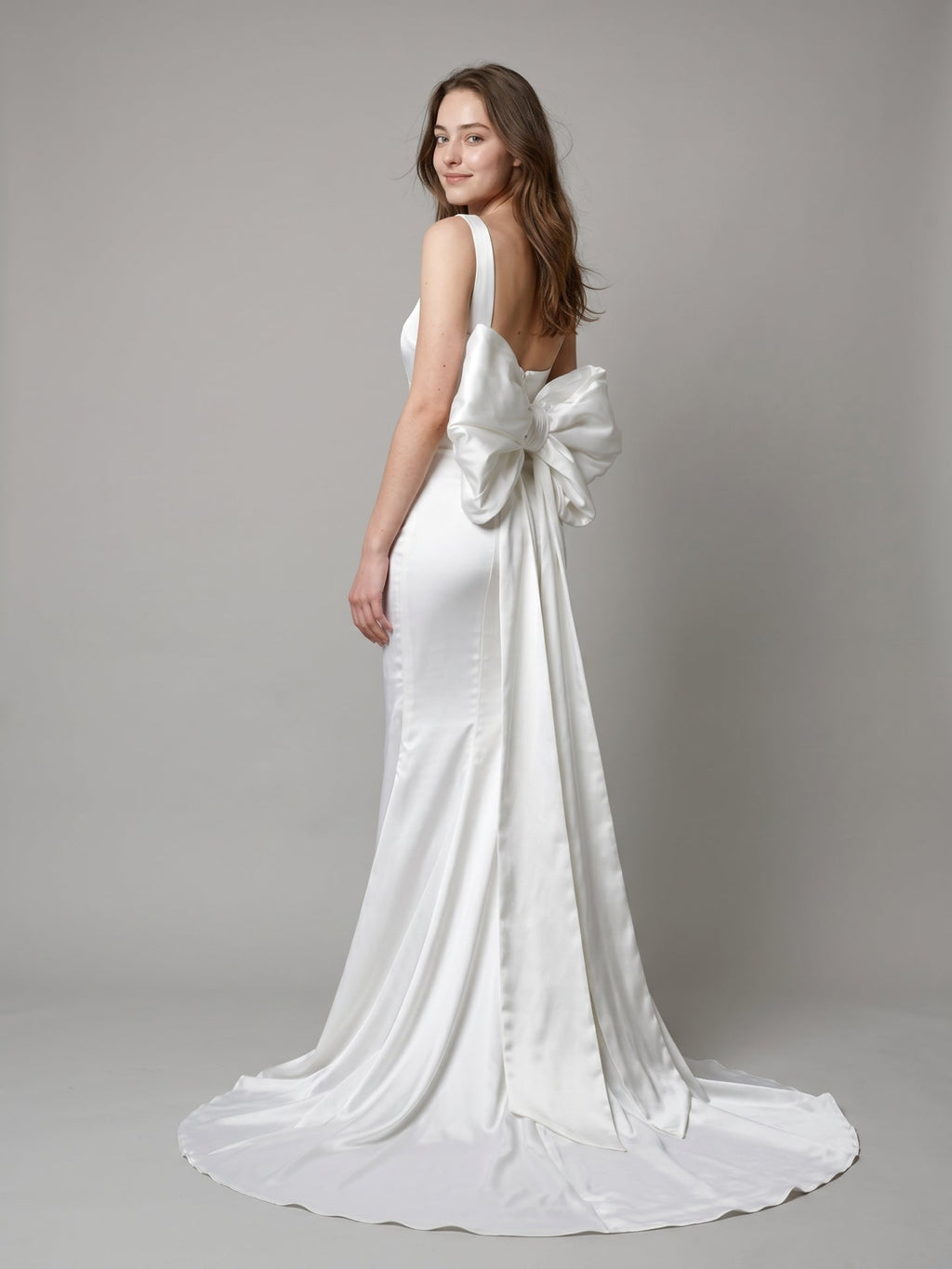 White Satin Mermaid Square Neck Backless Floor-Length Bridesmaid Dress with Bow - Curvevia