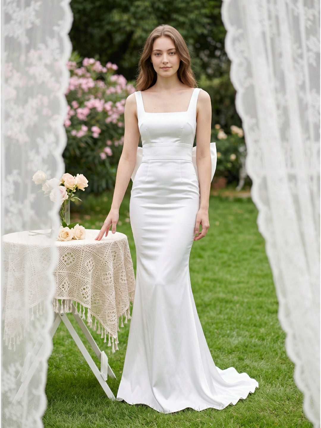 White Satin Mermaid Square Neck Backless Floor-Length Bridesmaid Dress with Bow - Curvevia