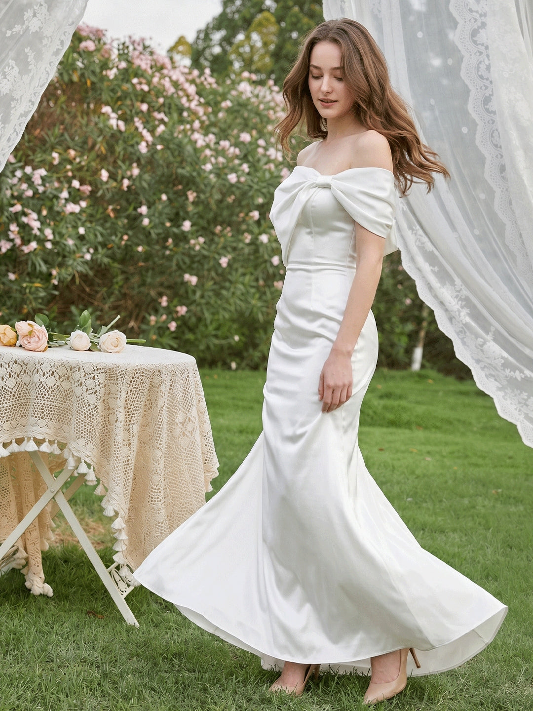 White Satin Sheath Straight Neck Backless Floor-Length Bridesmaid Dress with Bow - Curvevia