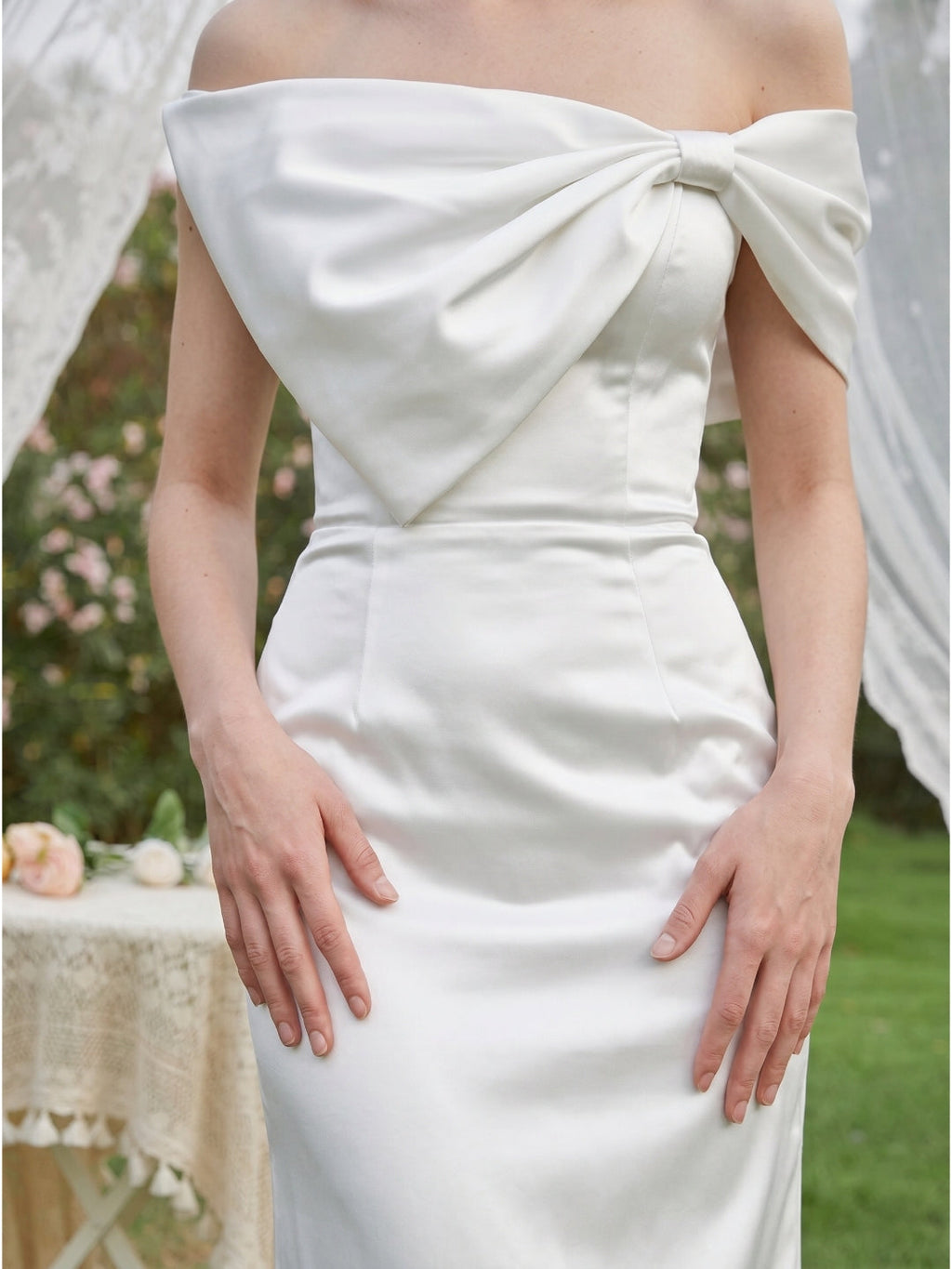 White Satin Sheath Straight Neck Backless Floor-Length Bridesmaid Dress with Bow - Curvevia