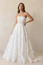 A-Line Strapless Floral Lace Wedding Dresses - Curvevia