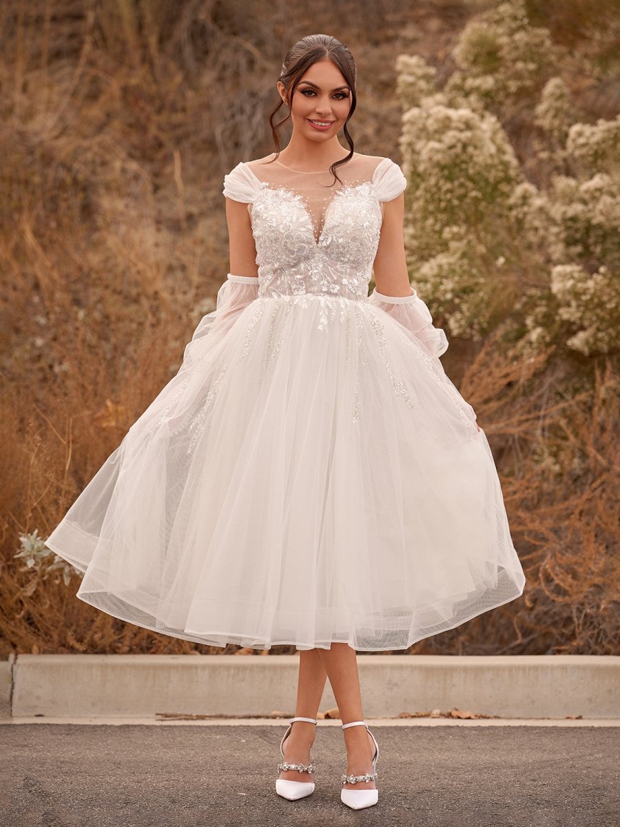 A-Line Sweetheart Long Sleeves Elegant Tulle Wedding Dresses With Appliques Lace - Curvevia