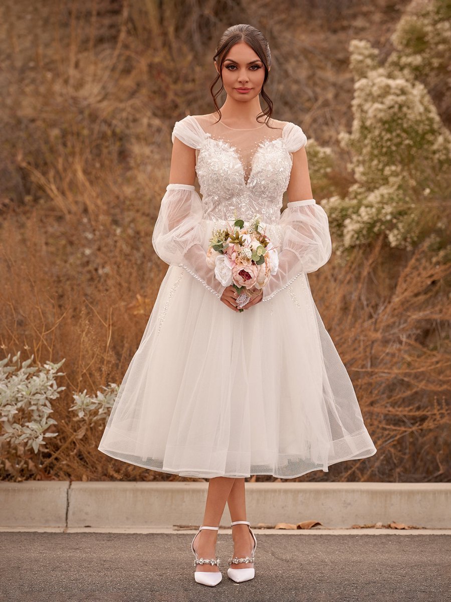 A-Line Sweetheart Long Sleeves Elegant Tulle Wedding Dresses With Appliques Lace - Curvevia