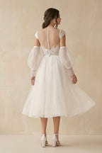 A-Line Sweetheart Long Sleeves Elegant Tulle Wedding Dresses With Appliques Lace - Curvevia