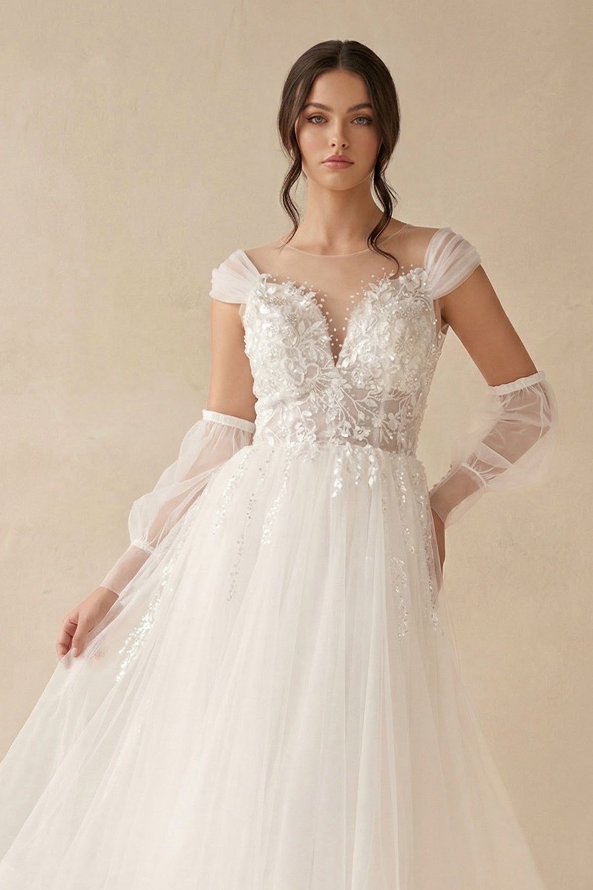 A-Line Sweetheart Long Sleeves Elegant Tulle Wedding Dresses With Appliques Lace - Curvevia