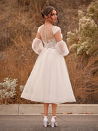 A-Line Sweetheart Long Sleeves Elegant Tulle Wedding Dresses With Appliques Lace - Curvevia