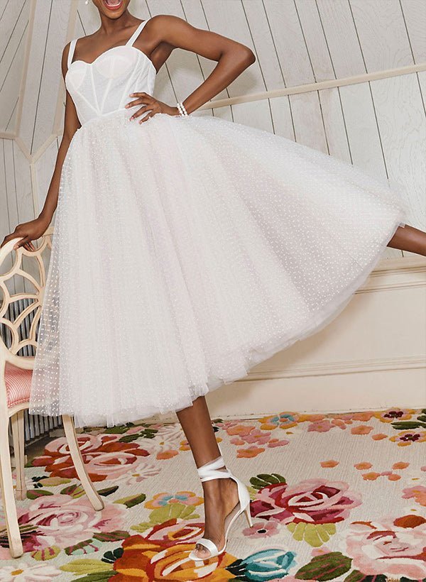 A-Line Sweetheart Sleeveless Tulle Tea-Length Wedding Dresses With Pleated - Curvevia