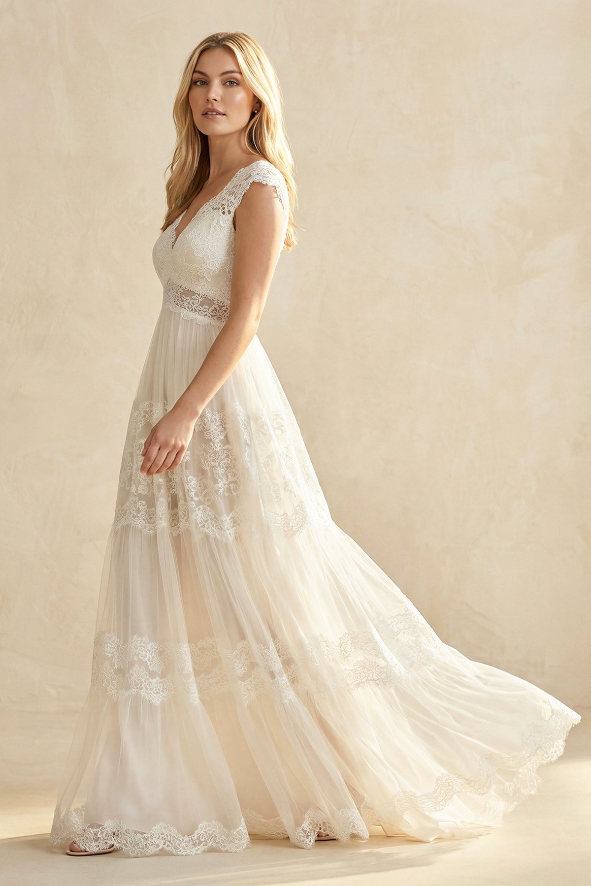 V-Neck Long Cap-Sleeve Appliqued Lace Tulle Wedding Dress - Curvevia