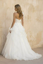 Ball-Gown Tulle Wedding Dress With Floral in White - Curvevia