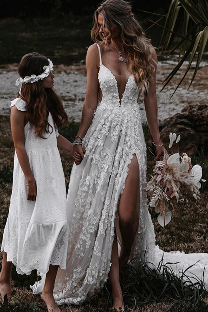 White Boho A-Line Lace Wedding Dress with Appliques - Curvevia