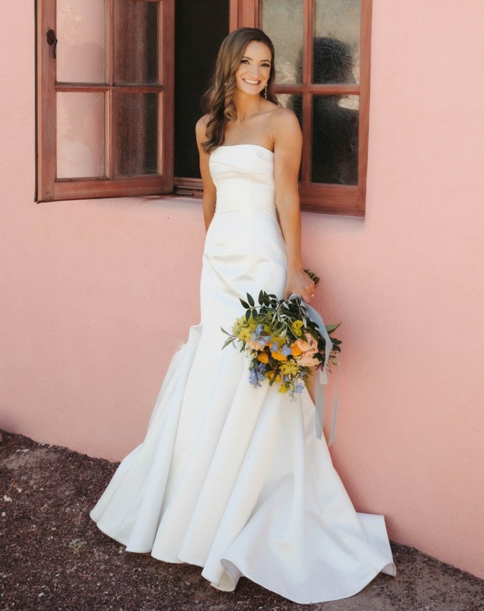 Elegant Mermaid Strapless Satin Sleeveless Wedding Dresses - Curvevia