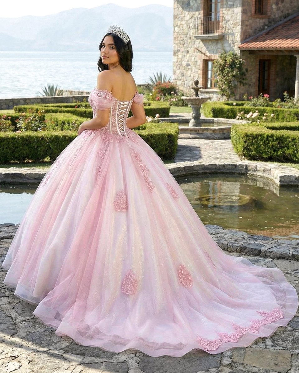 Ball-Gown Pink Off-the-Shoulder Quinceanera Dresses - Curvevia
