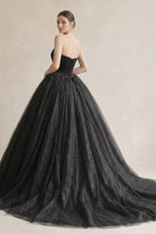 Ball-Gown Tulle Plunging Wedding Dress in Black - Curvevia