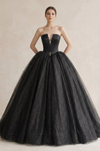Ball-Gown Tulle Plunging Wedding Dress in Black - Curvevia