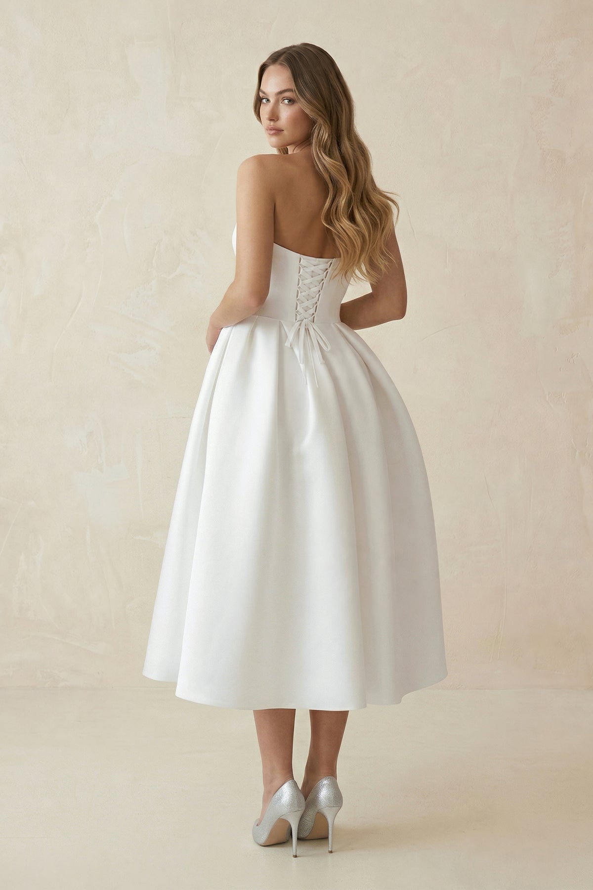 Short Satin Sweetheart Tea-length Bridal Dress for Casual Wedding - Curvevia