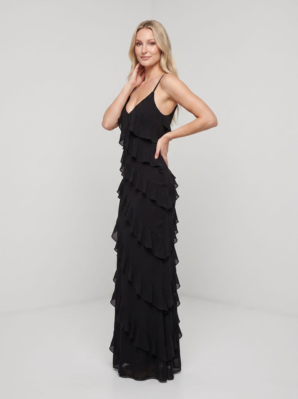 Black Chiffon Sheath V-Neck V-Back Floor-Length Dress with Ruffle - Curvevia